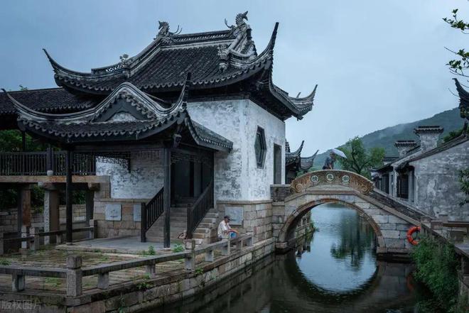 �Ϻ���܇���o�a�r��