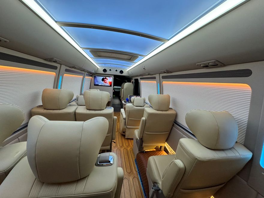 �Ϻ����A��˹���а�܇���U